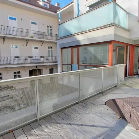 Auriapartments Karlin 2kk S Terasou A Parkovanim * Prague