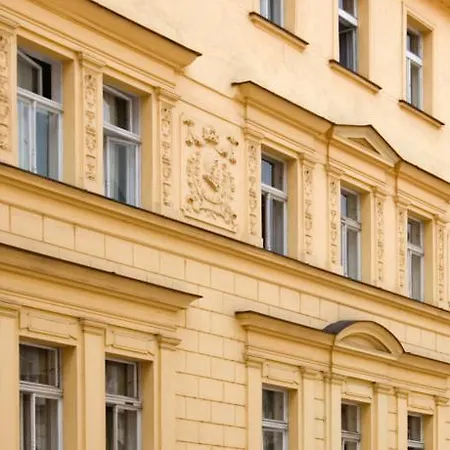 House Zizkov 3* Прага