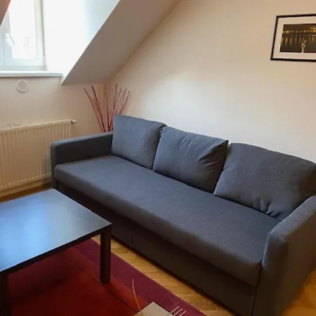 Apartment Beautiful Near Florenc Area Of *