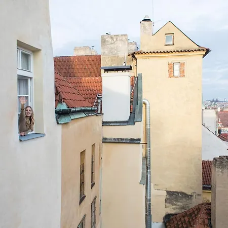 Thunovska Apartmán *