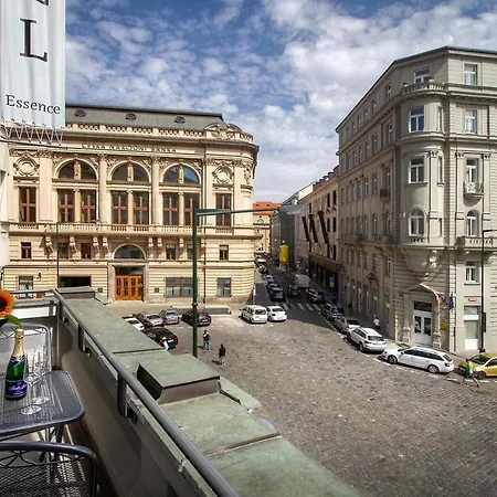 Essence Praha