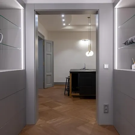 Apartment Luxury Old Town Apt, Parking *