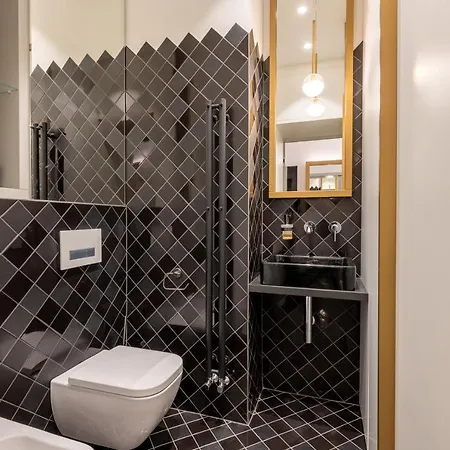 Luxury Old Town Apt, Parking *
