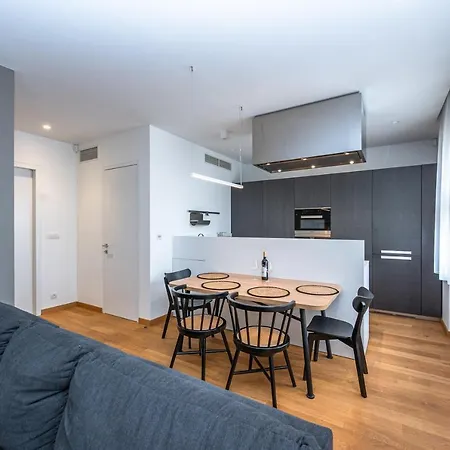 Апартаменты Wishlist Residences - Karlin Free Parking