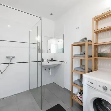 2 Bedrooms Near Wenceslas Sq Apartament *