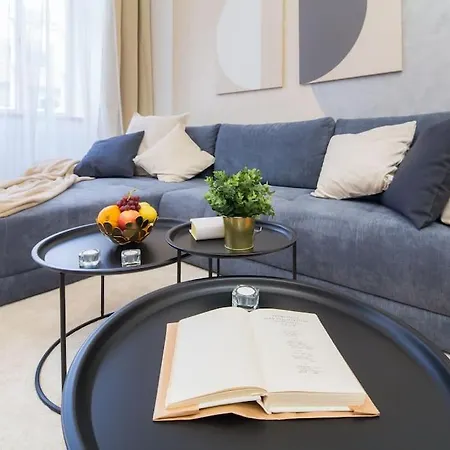 Lovely Historical In Mala Strana - N1st شقة براغ