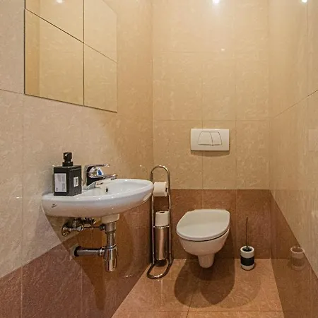 2bdr Flat Behind Museum * Prague