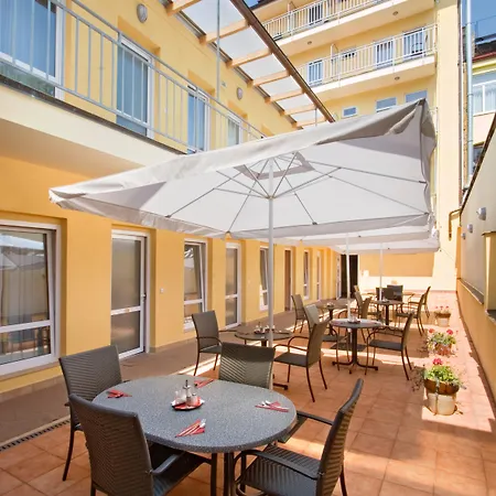 Hotell Seifert 4*