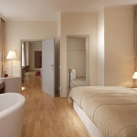 Clarion Old Town 4*