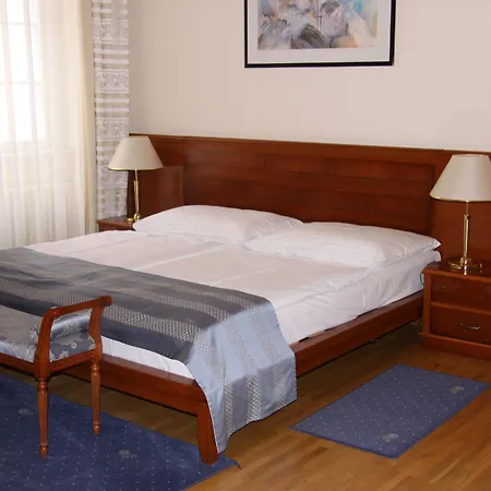 Modra Ruze Aparthotel