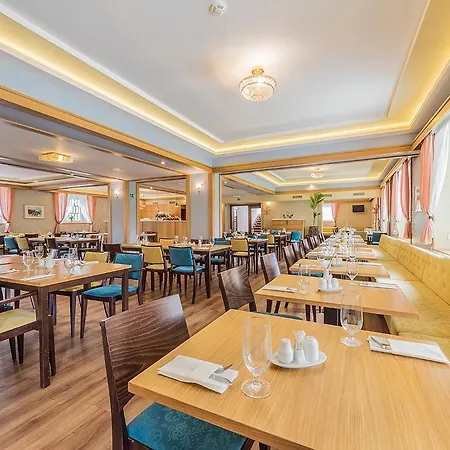 Grand International - Czech Leading Hotel Prag