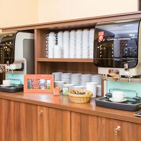 Globus Hotel 3*