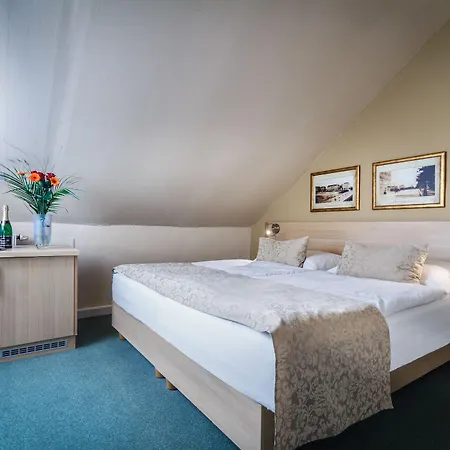 Taurus 4* Prag