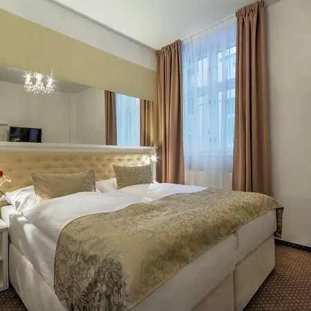 Hotell Taurus Prag
