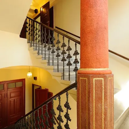 ذا تشارلز فندق براغ