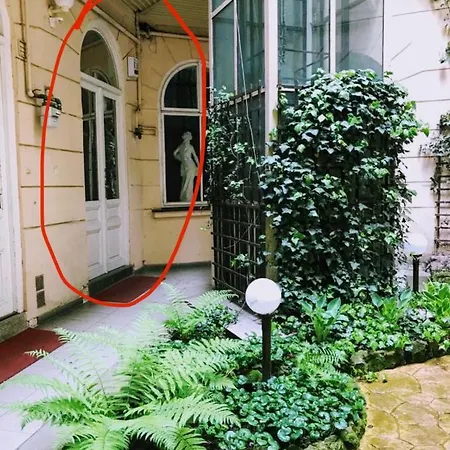 Fun Tiki Vibe / Charles Bridge / Netflix Appartement Prague
