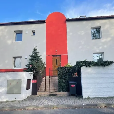 Bajecne Ve S Bazenem A Terasou. Apartment