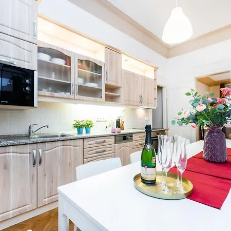 Grand Deluxe Vip Apartment Prague