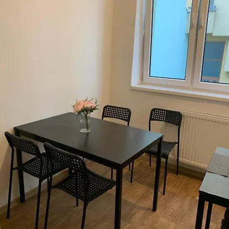Hostel Helen U Namesti Miru *