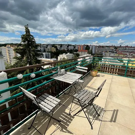 Light Cozy Flat Large Terrace Near Castle