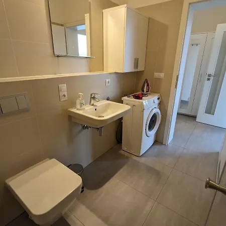 Apartmán Cozy With Big Terrace In - Karlin Praha