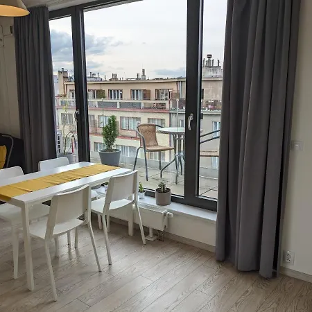 Cozy With Big Terrace In - Karlin Apartmán *