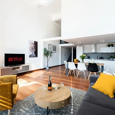 Apartments With Large Balcony, Parking Prague *