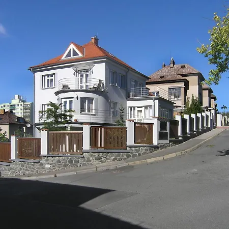 Retro Villa Prague 700Sqm Indoor-Pool, Sauna, Bbq, Table Soccer Prague