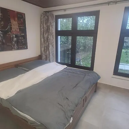 Apartment Vu's *