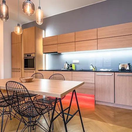 Wishlist Residences - Karlin Free Parking Апартаменты Прага