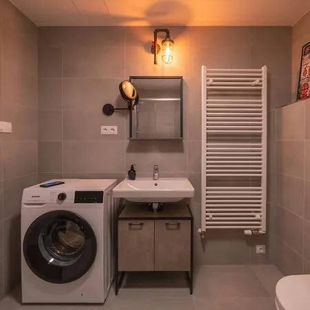 Industrialux In Premium Smichov City By Rentez Apartment Prague
