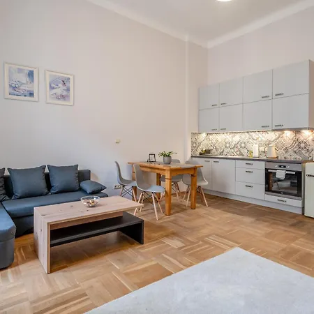 Apartment Palace Petrarca *