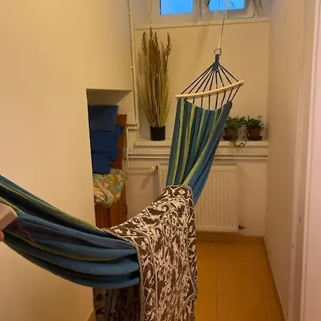 Flat In The House & Dog Friendly * Prague