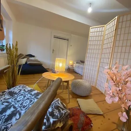 Flat In The House & Dog Friendly * Prague