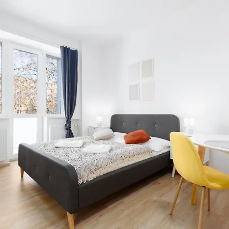 Apartmán Quiet With Kitchen Near The Metro