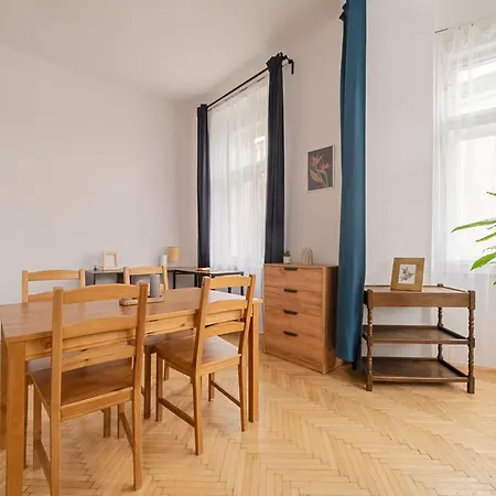 Authentic Czech Experience By Rentez Apartman *