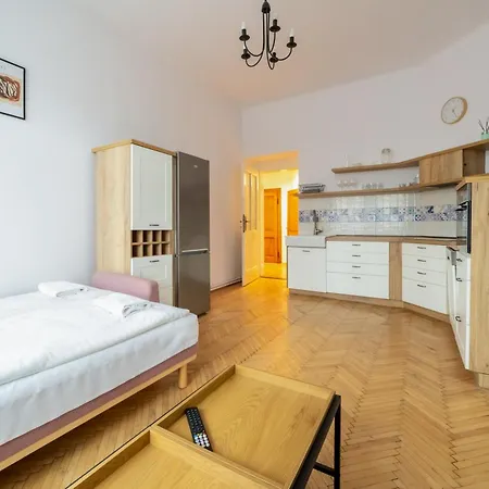 Authentic Czech Experience By Rentez Apartman *