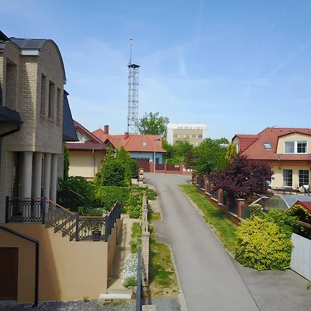 Nad Helmrovkou Homestay Prague