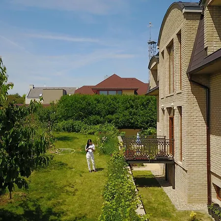 Nad Helmrovkou Homestay *