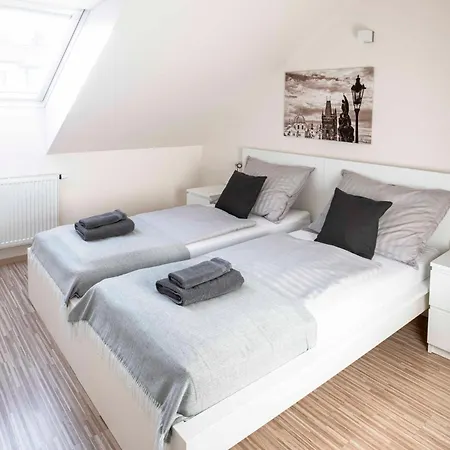 150m² 4br Duplex Near Metro & Center Praga