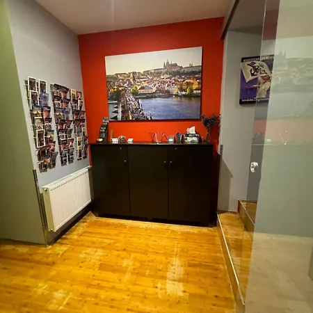 Central Studios Hotel