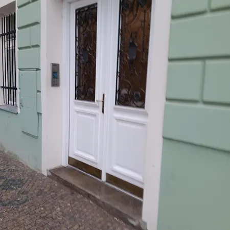 1br Apartment *