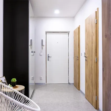 Appartement Jana's Wow Apt, 2br, Metro Next Door, Near The Airport Praag