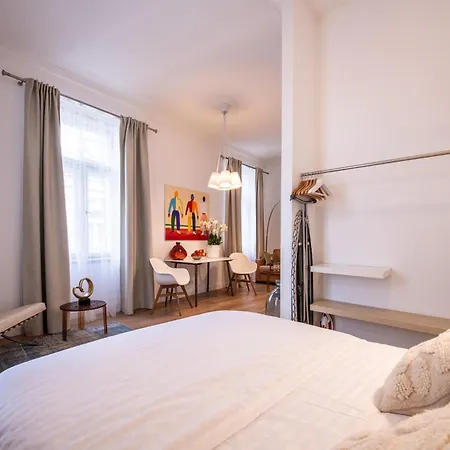 Modern Downtown - Renovated, On Ideal Location Appartement Prague