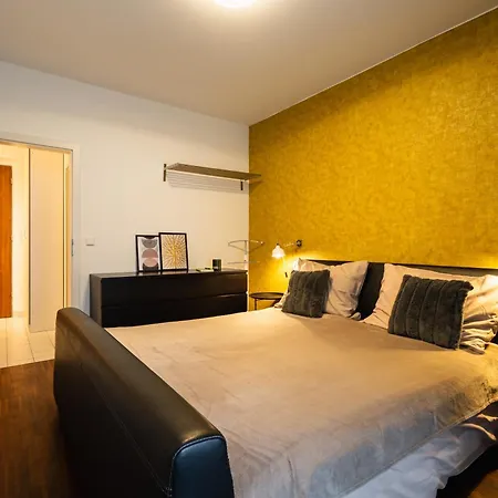 Apartment Auriapartments Karlin 2kk S Terasou A Parkovanim Prague