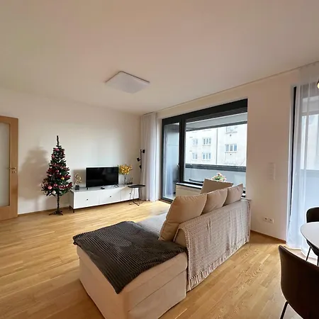 With Free Parking In Appartement