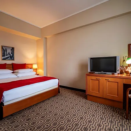 Hotel Grand International - Czech Leading Prag