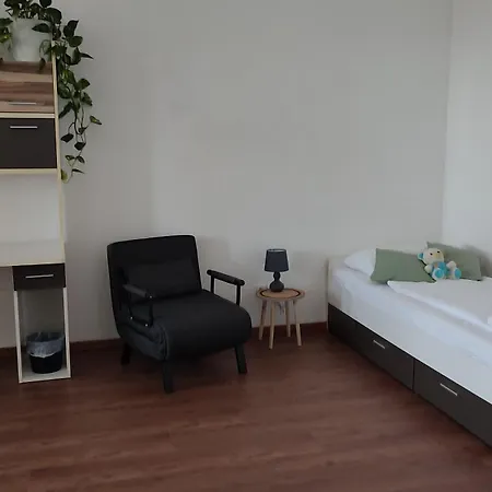 Homestay Nad Helmrovkou *