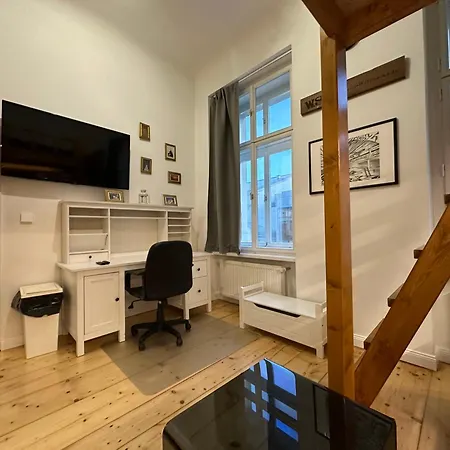 Cozy New Loft アパート プラハ