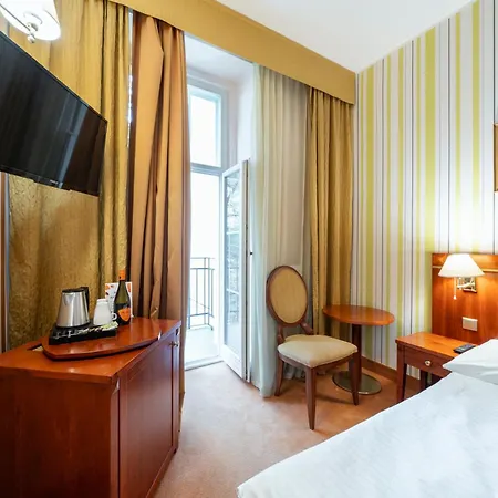 Raffaello Hotel 4*